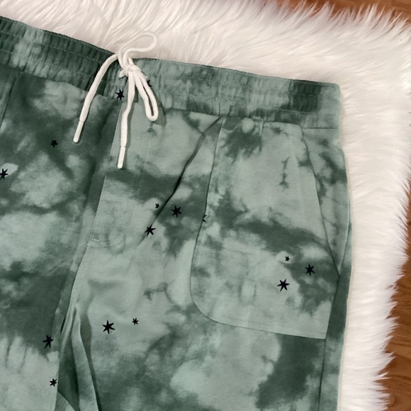 Sonoma fleece shorts woman’s size 1X
color called mint star NWT Drawstri… - Picture 2 of 16